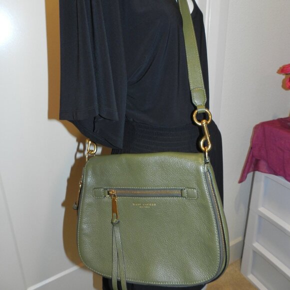 👜Marc Jacobs Recruit Nomad Saddle Pebble Leather Army Green Crossbody Bag 👜 - Picture 1 of 16